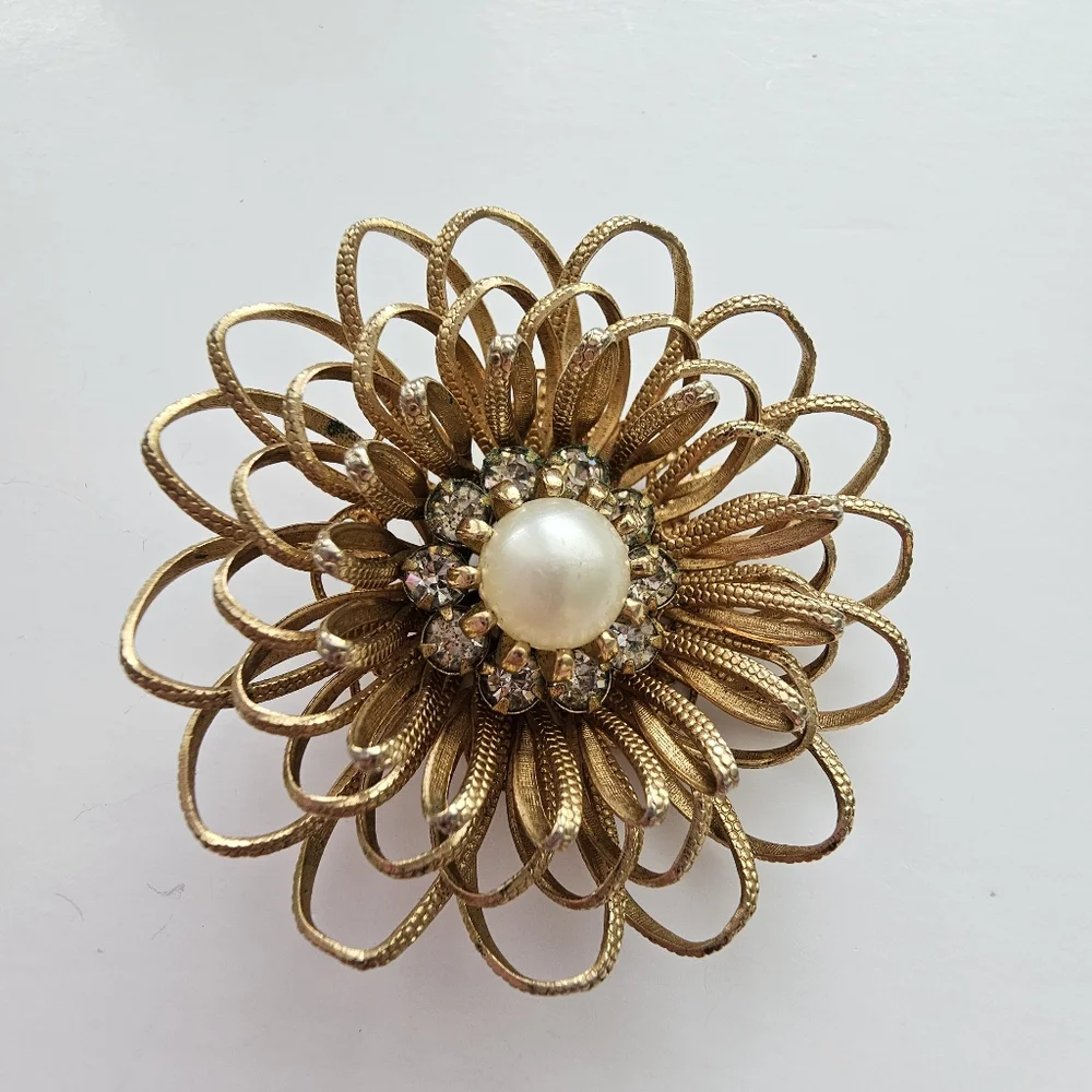 Vintage 3D Layered Gold Wire Flower Brooch, Faux Pearl & Rhinestone Sunburst